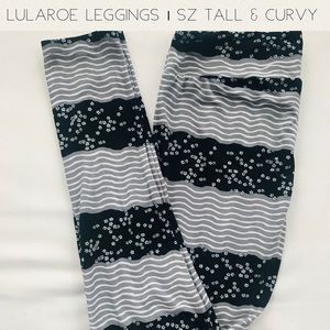 LuLaRoe || Leggings TC Black Flowers w/Gray Waves